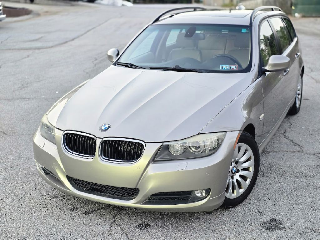 2009 BMW 3 Series Image 2