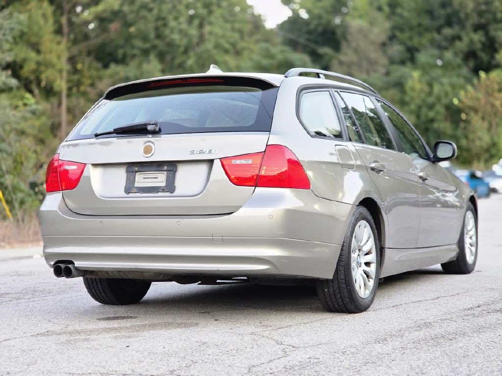 2009 BMW 3 Series Image 7