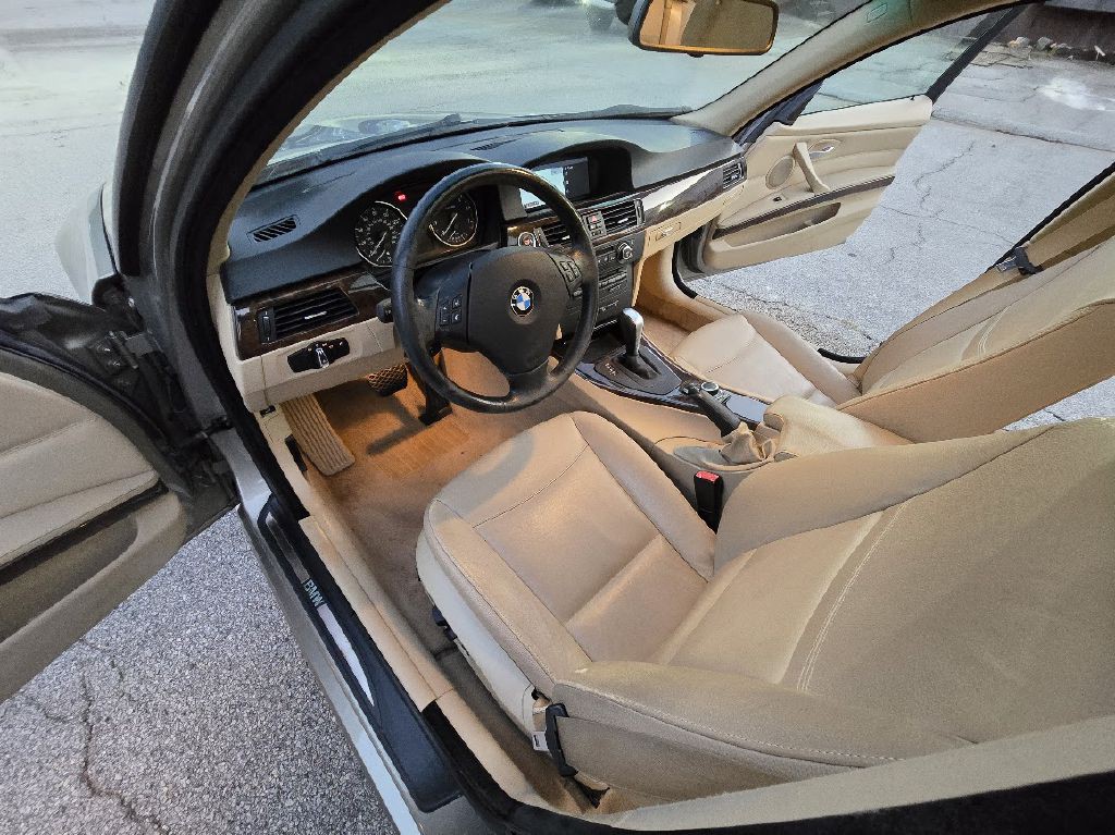 2009 BMW 3 Series Image 16