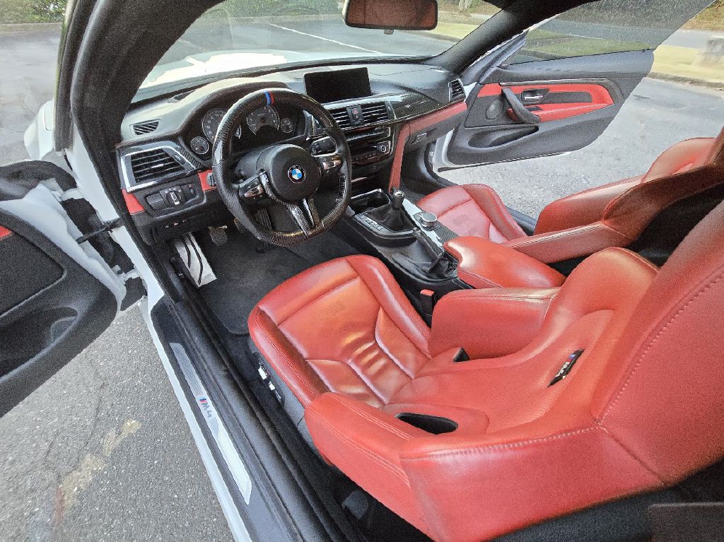 2020 BMW M4 Image 25