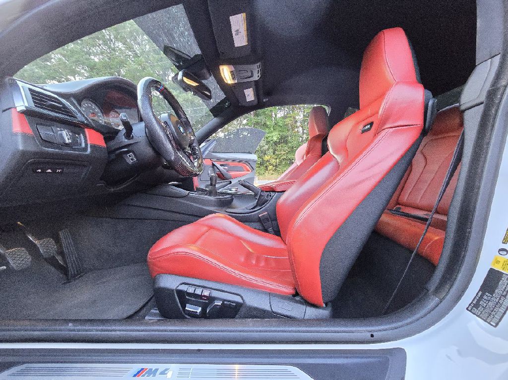 2020 BMW M4 Image 26