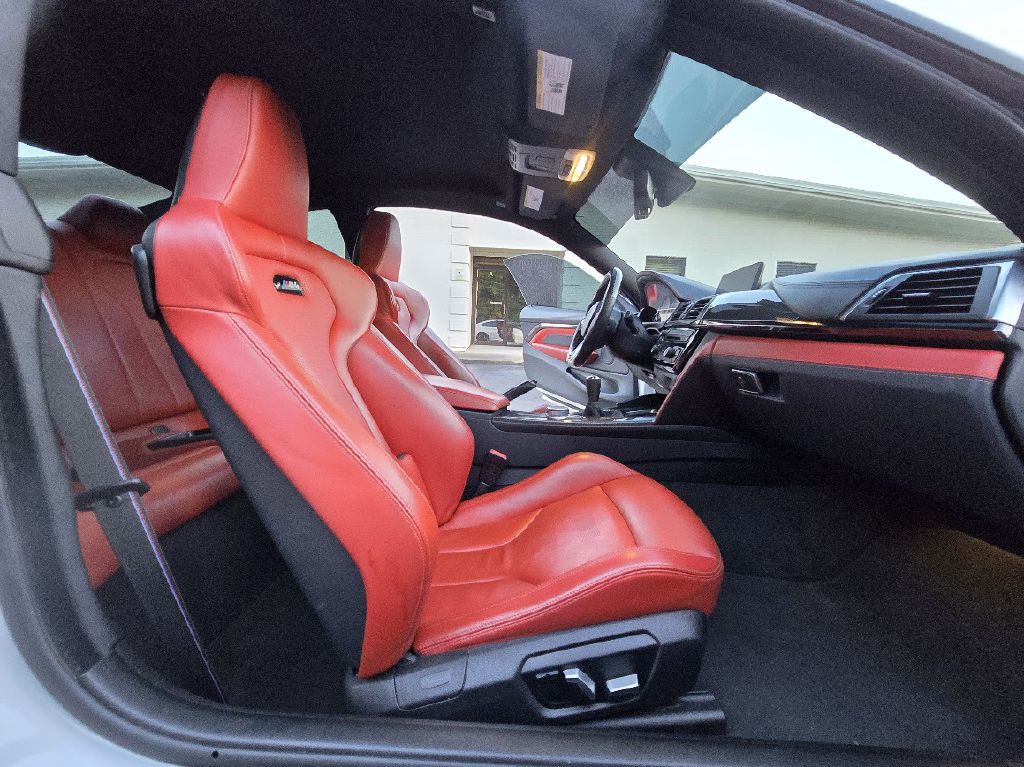 2020 BMW M4 Image 32