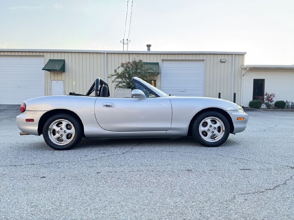 1999 Mazda MX-5 Miata Image 4
