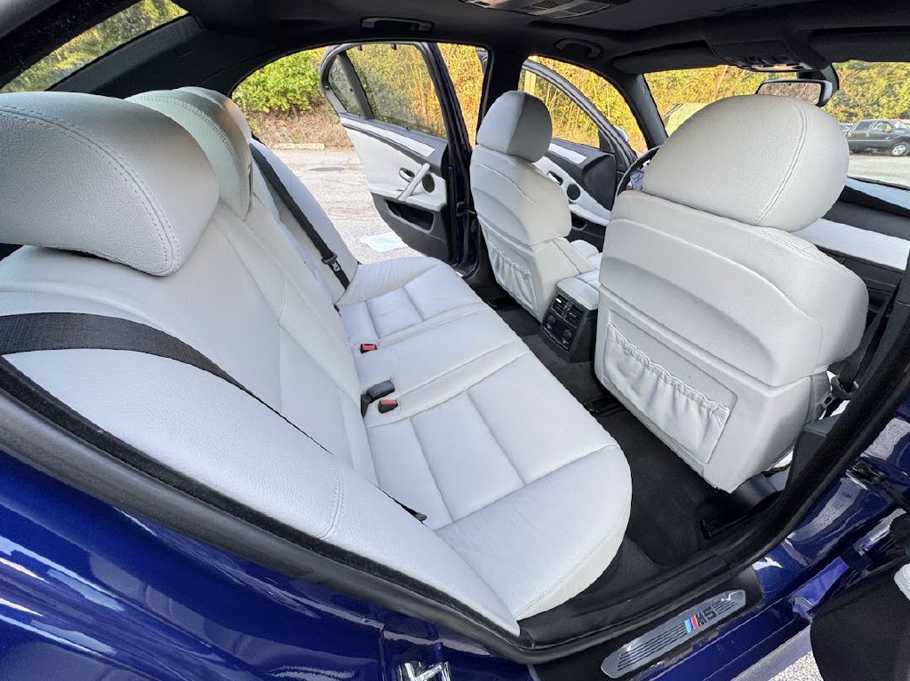 2008 BMW M5 Image 21