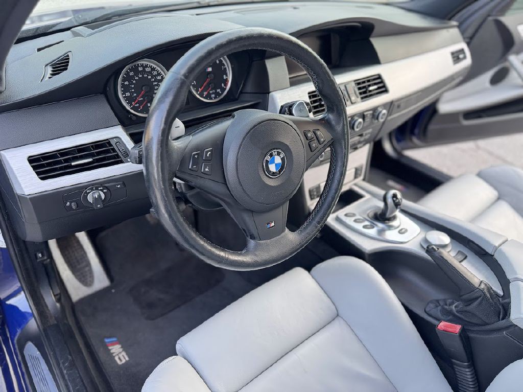 2008 BMW M5 Image 24