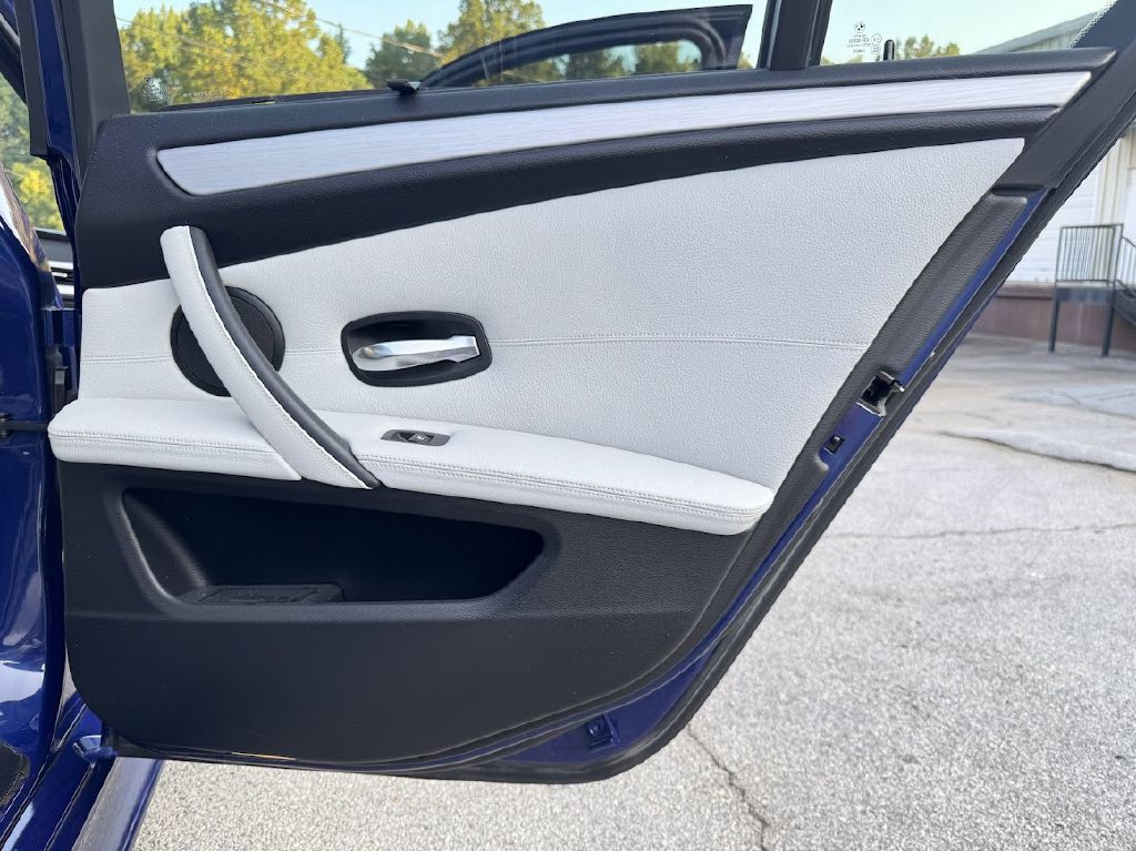 2008 BMW M5 Image 29