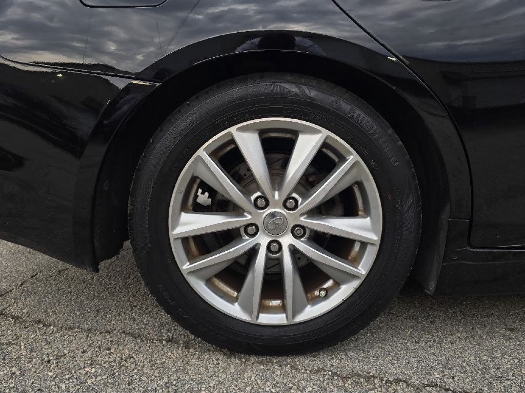 2014 INFINITI Q50 Image 18