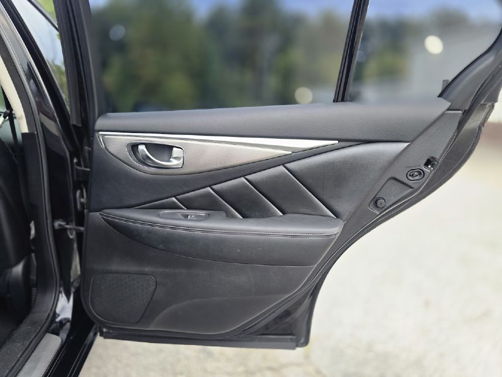 2014 INFINITI Q50 Image 26