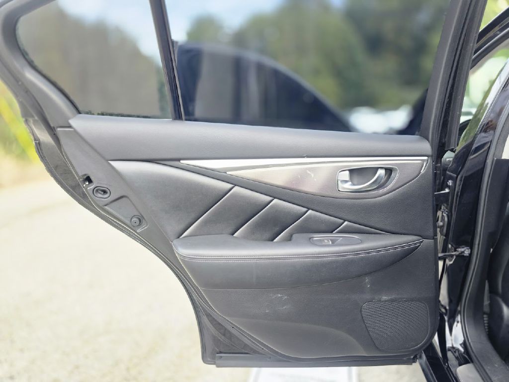 2014 INFINITI Q50 Image 27