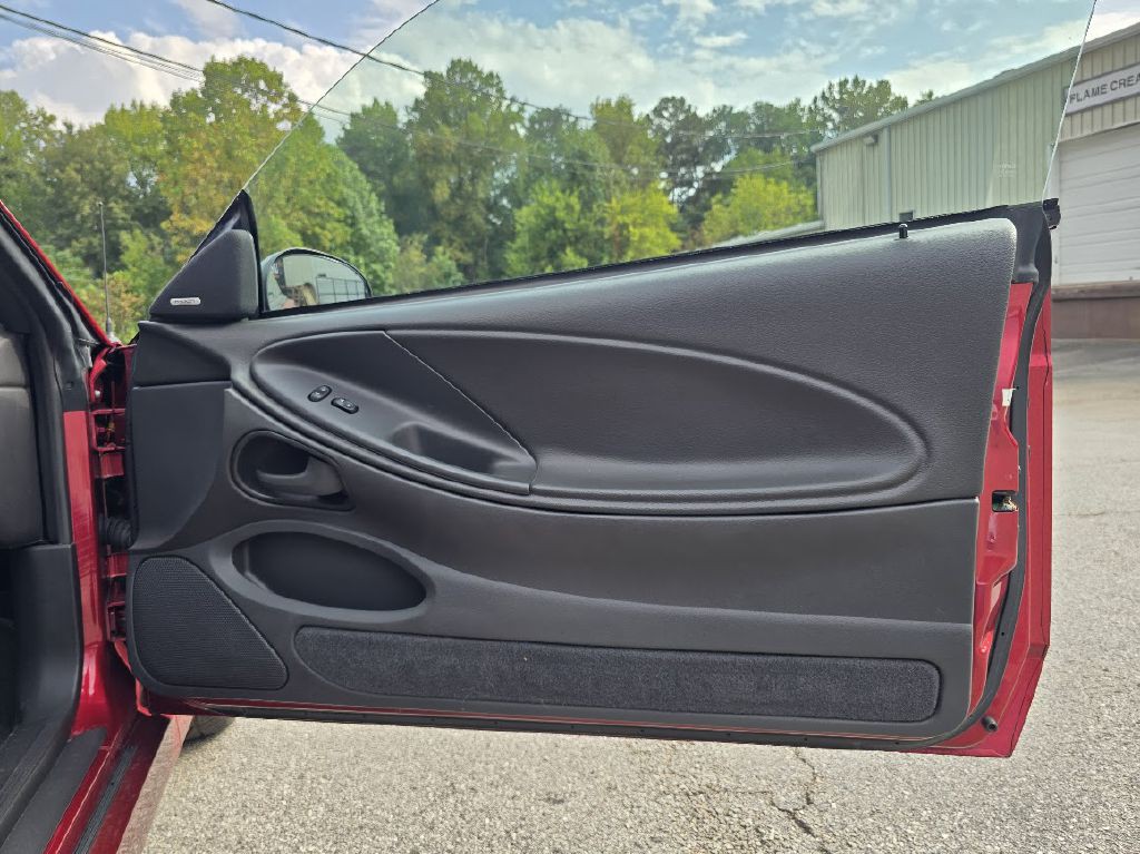 2003 Ford Mustang Image 30