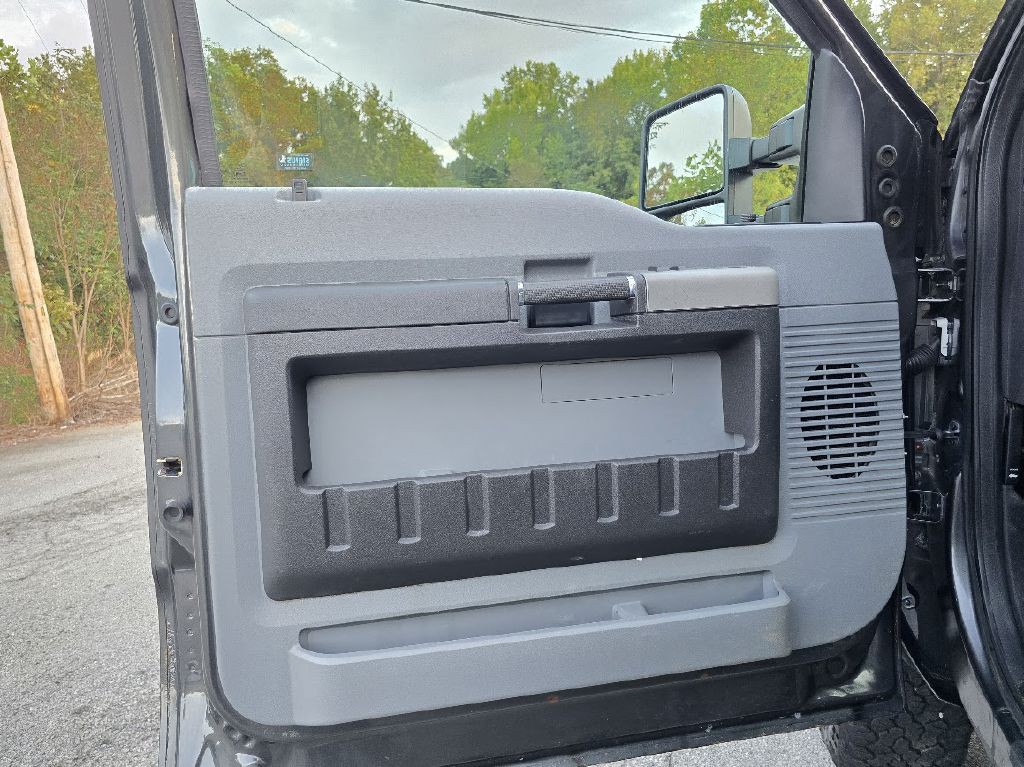 2016 Ford F-350 Image 18