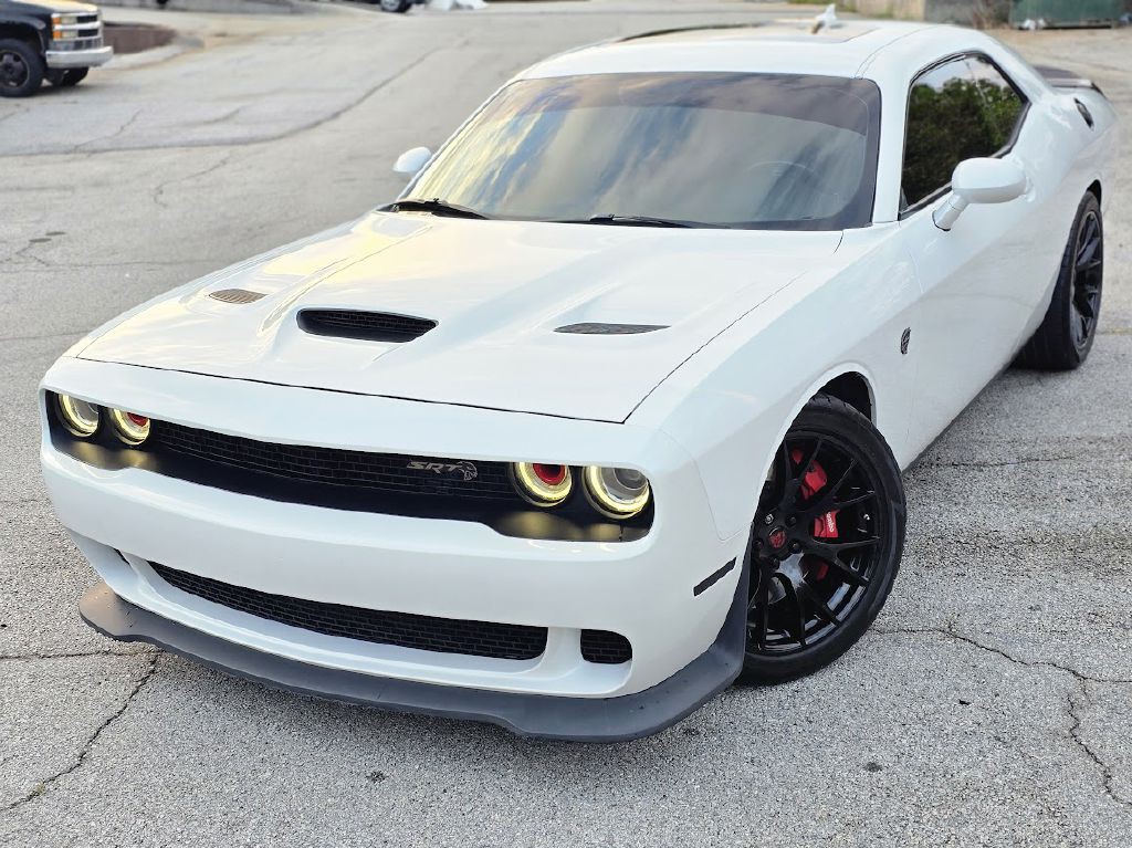 2016 Dodge Challenger Image 3