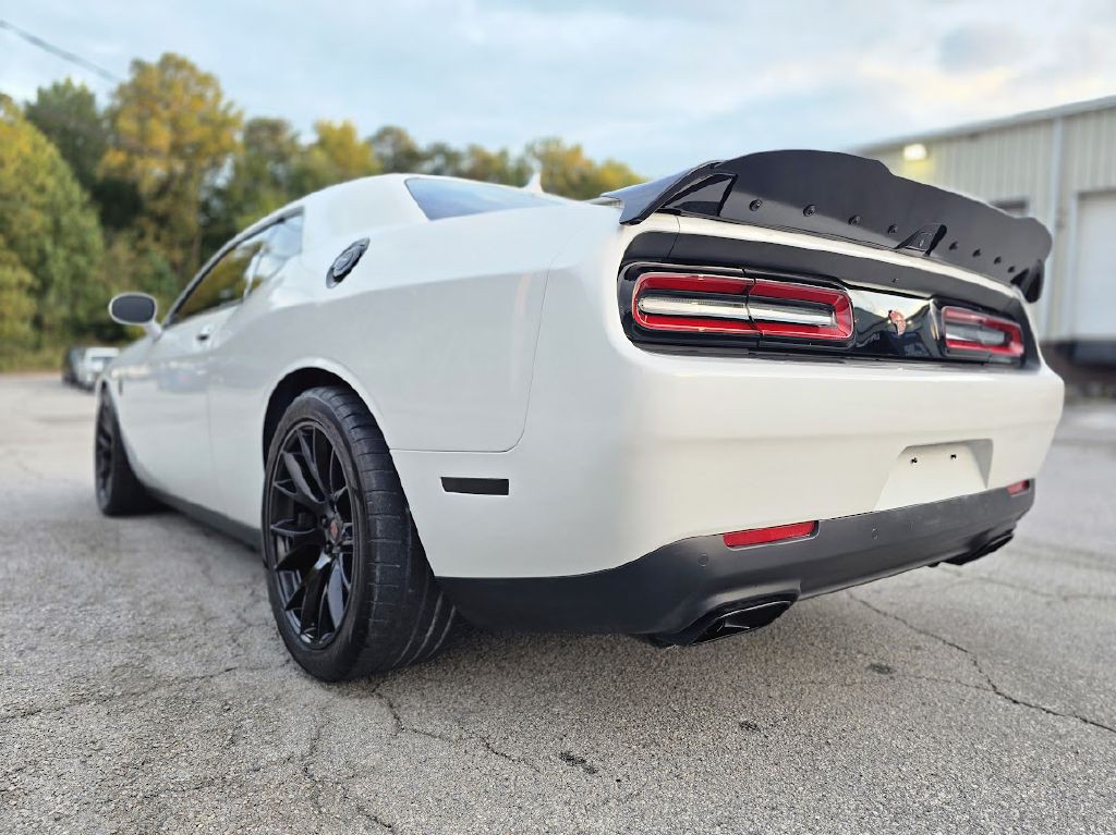 2016 Dodge Challenger Image 7