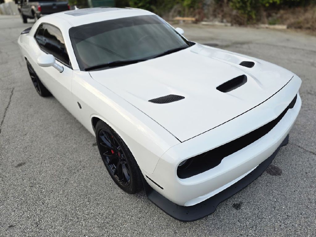 2016 Dodge Challenger Image 17