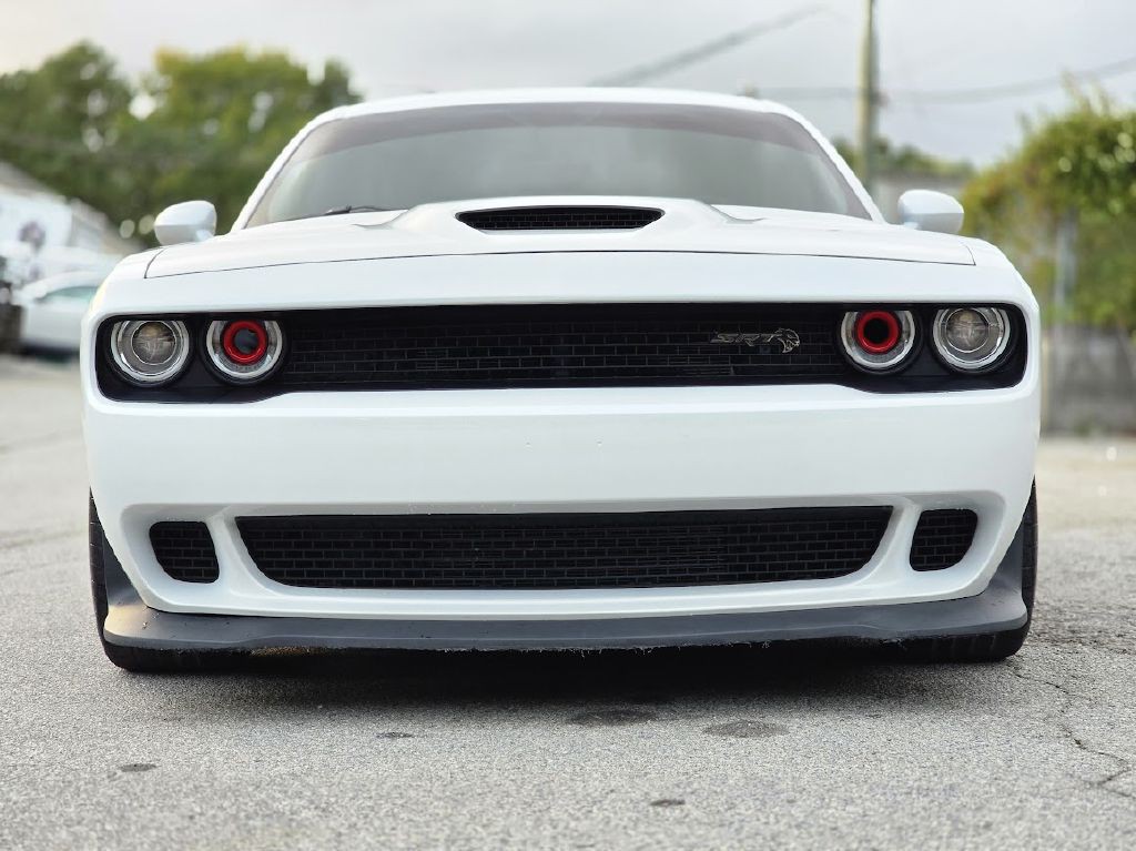 2016 Dodge Challenger Image 18