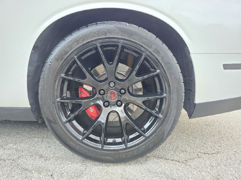 2016 Dodge Challenger Image 22