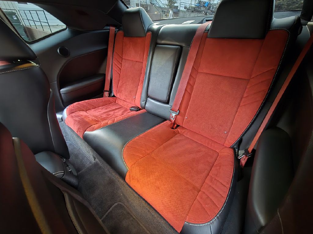 2016 Dodge Challenger Image 27