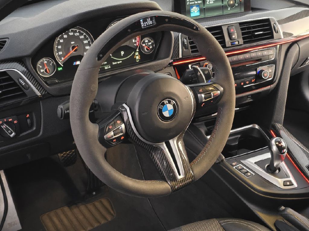 2017 BMW M3 Image 3