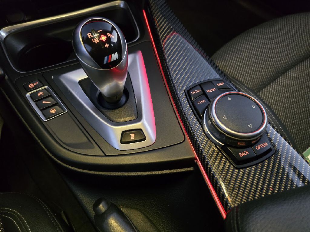 2017 BMW M3 Image 17