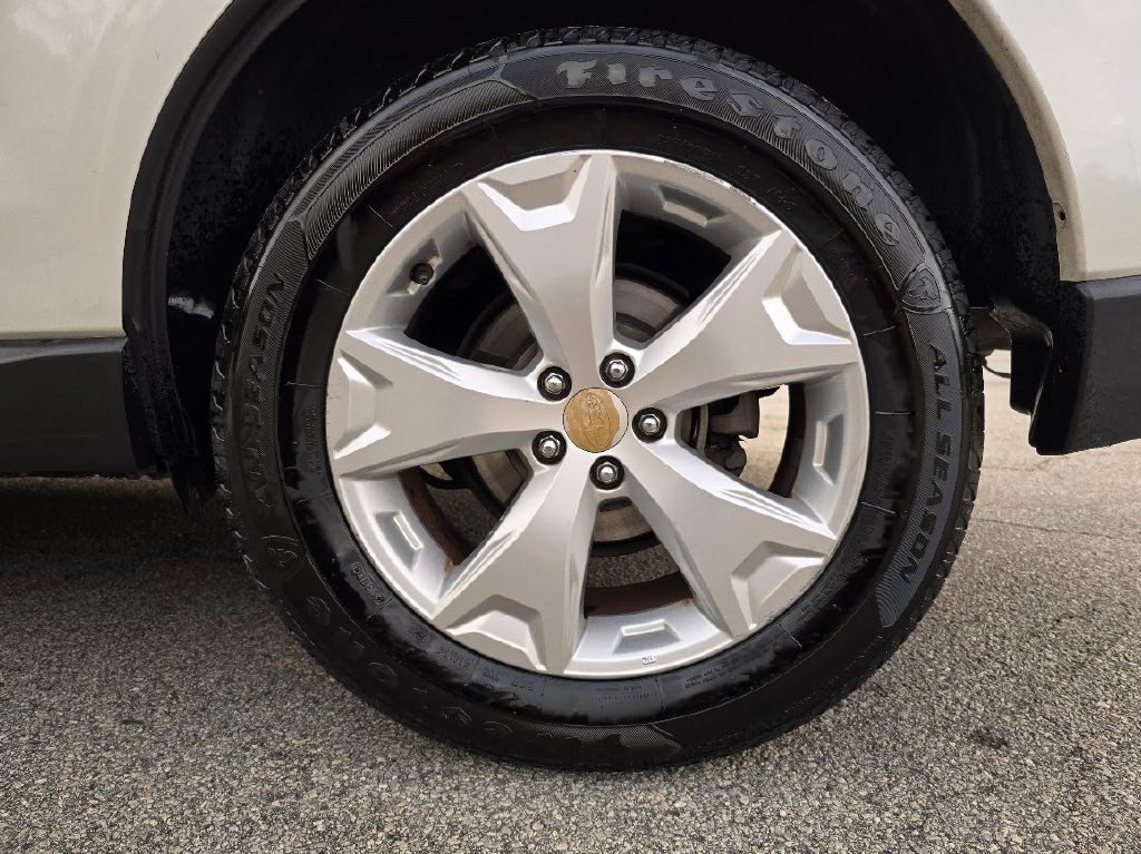 2015 Subaru Forester Image 13