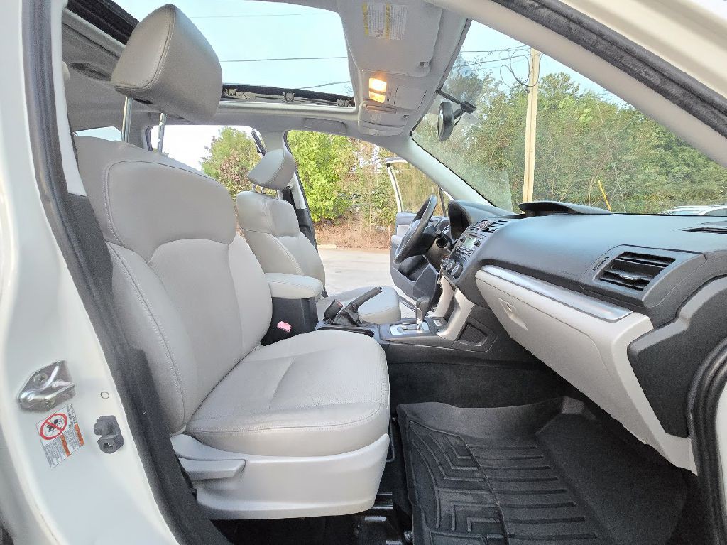 2015 Subaru Forester Image 24