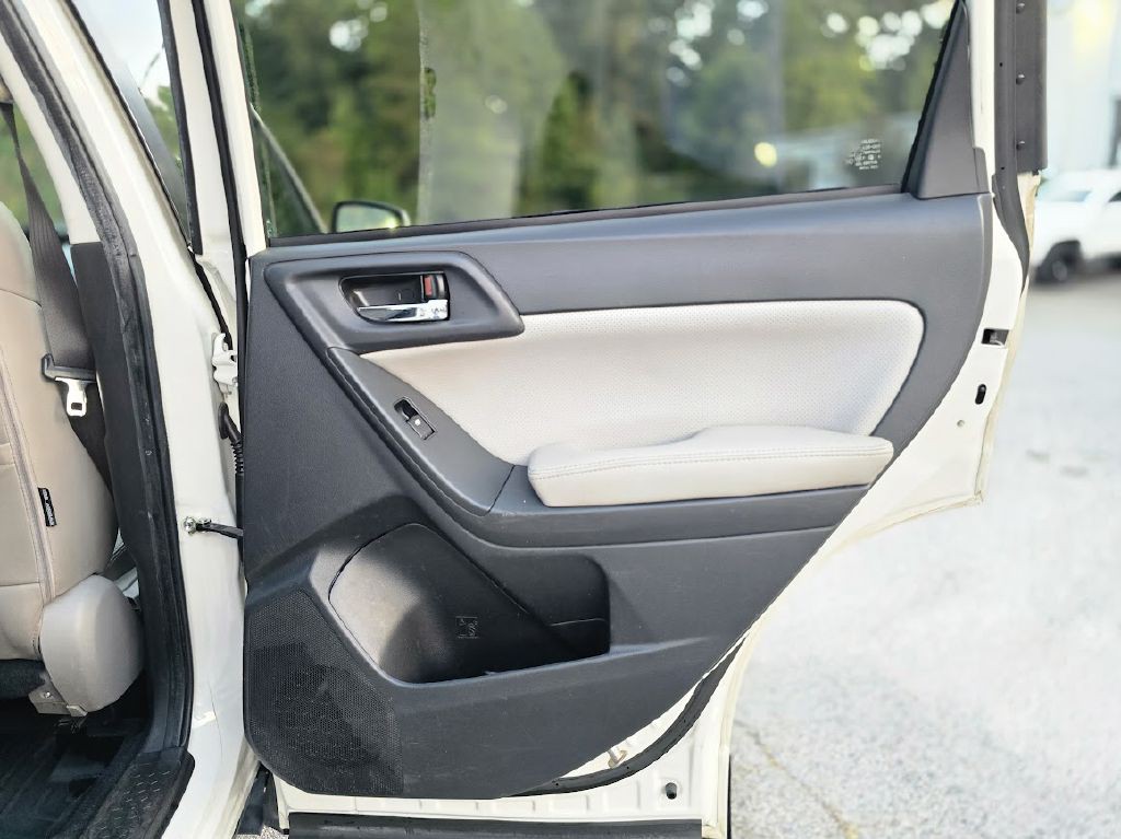 2015 Subaru Forester Image 27