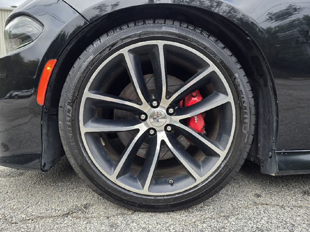 2016 Dodge Charger Image 17
