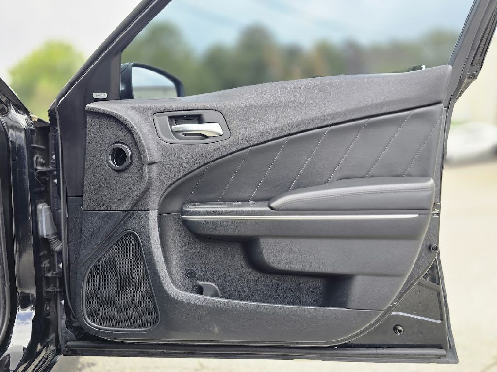 2016 Dodge Charger Image 29