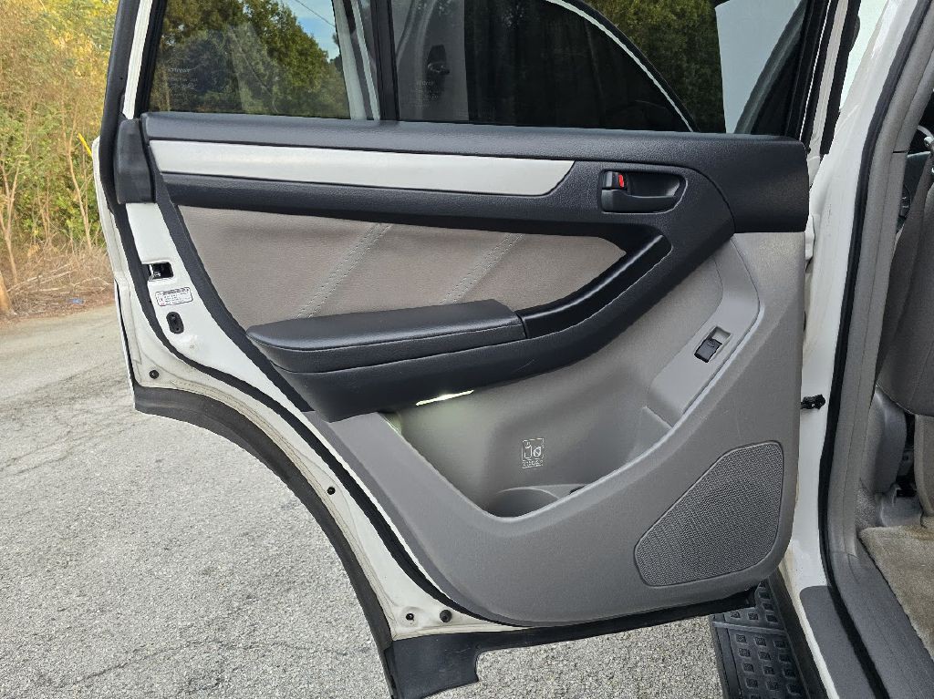 2008 Toyota 4Runner Image 30
