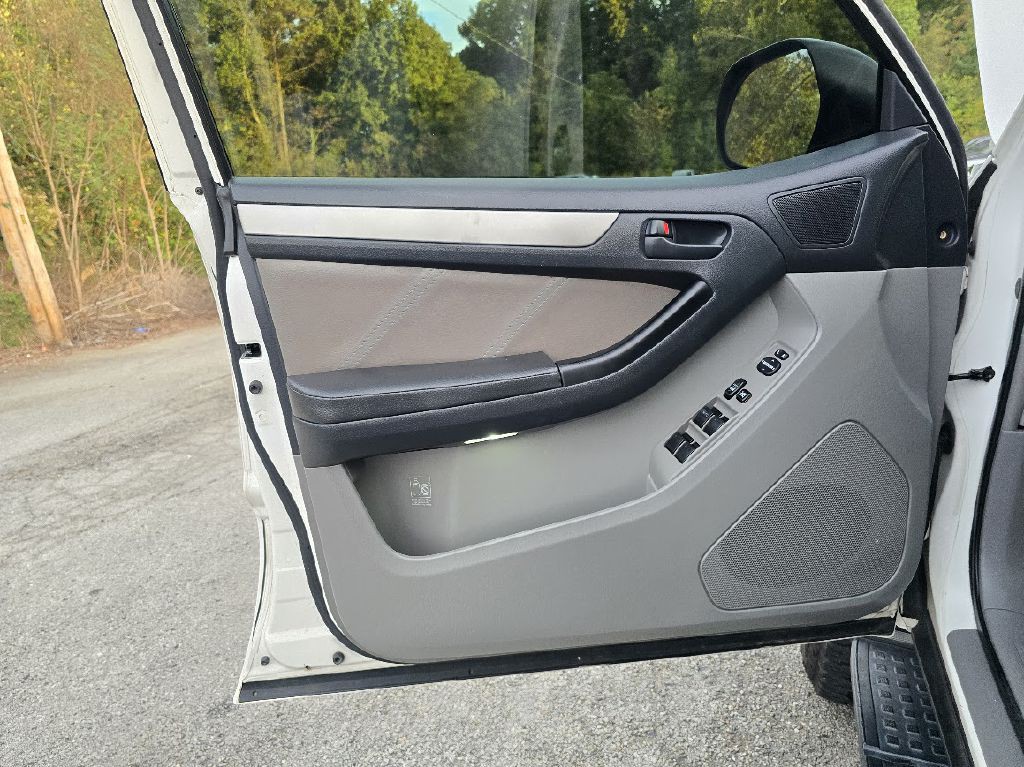 2008 Toyota 4Runner Image 32