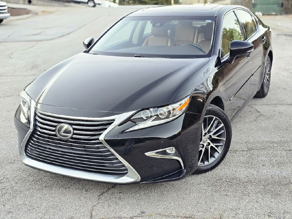 2016 Lexus ES 350 Image 8