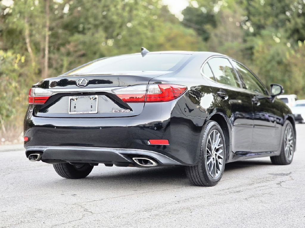 2016 Lexus ES 350 Image 9