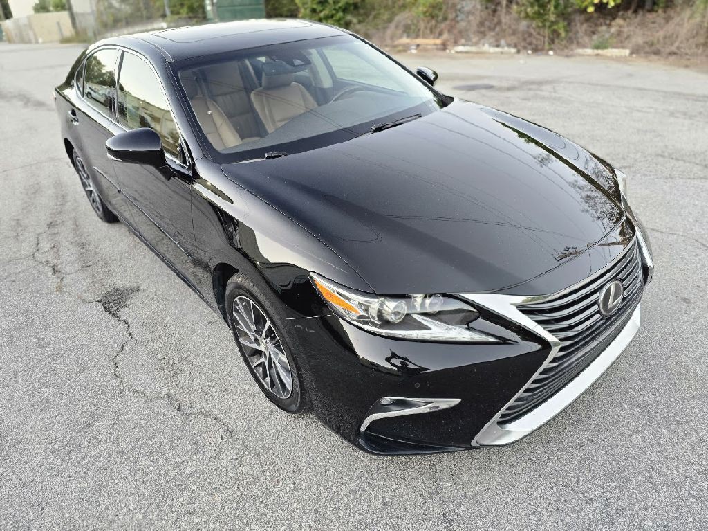 2016 Lexus ES 350 Image 13