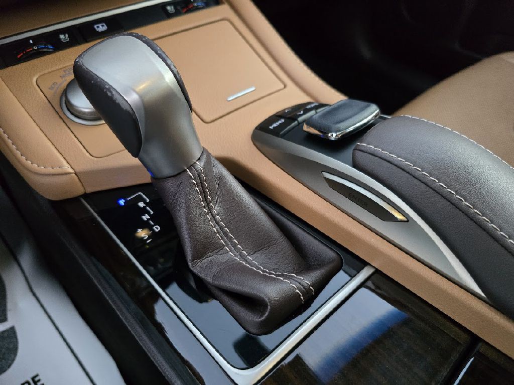 2016 Lexus ES 350 Image 37