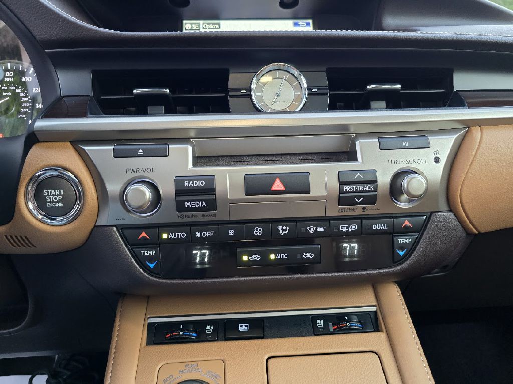 2016 Lexus ES 350 Image 38