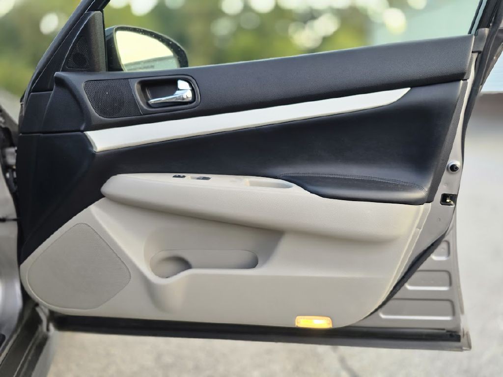 2007 INFINITI G35 Image 27