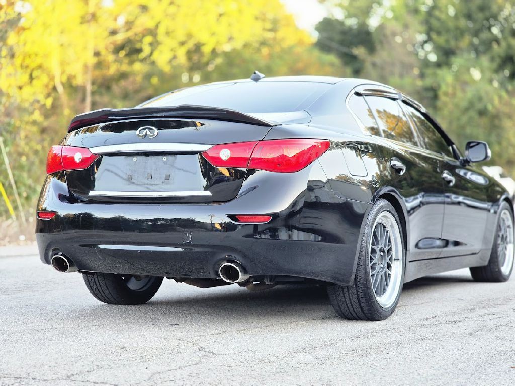 2015 INFINITI Q50 Image 10