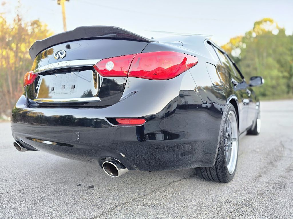 2015 INFINITI Q50 Image 11