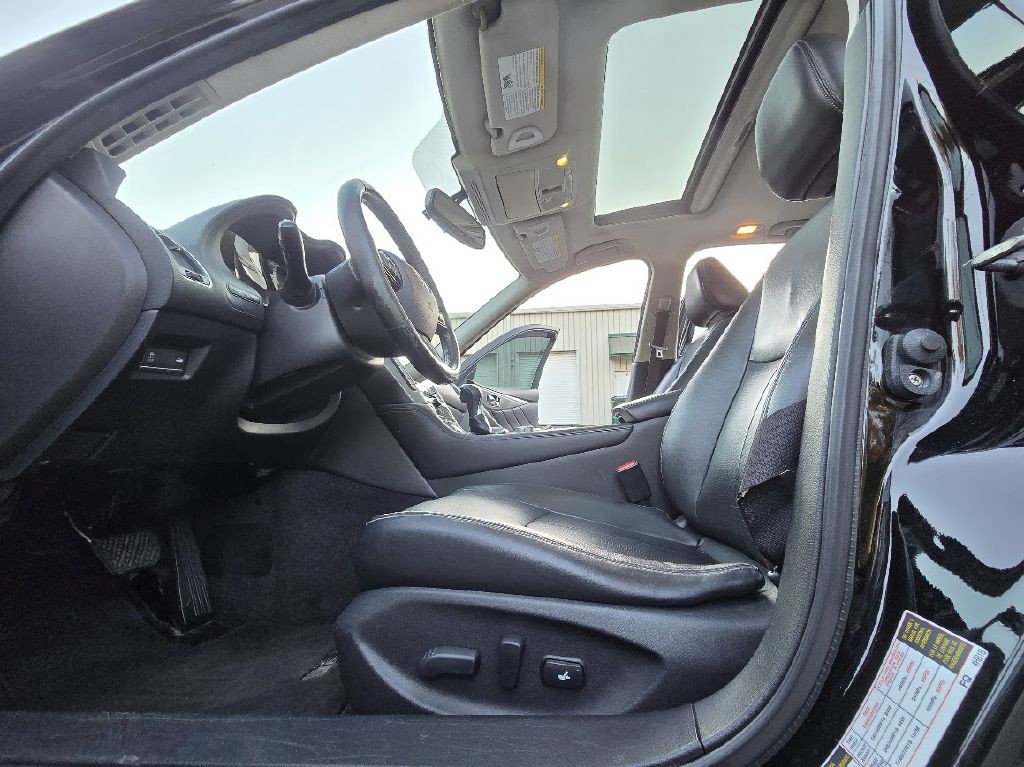 2015 INFINITI Q50 Image 24