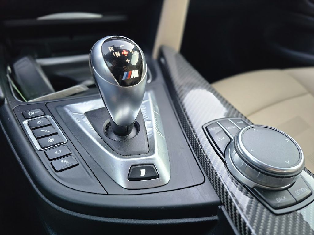2018 BMW M4 Image 32