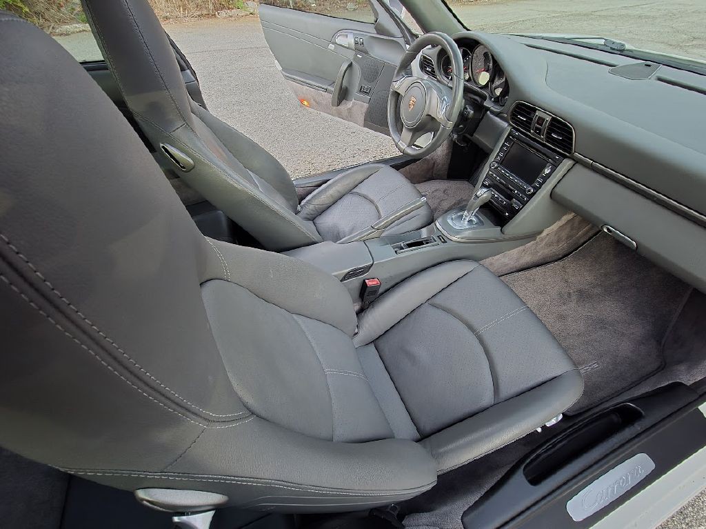 2009 Porsche 911 Image 28