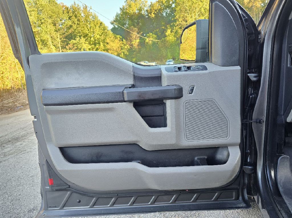 2015 Ford F-150 Image 21