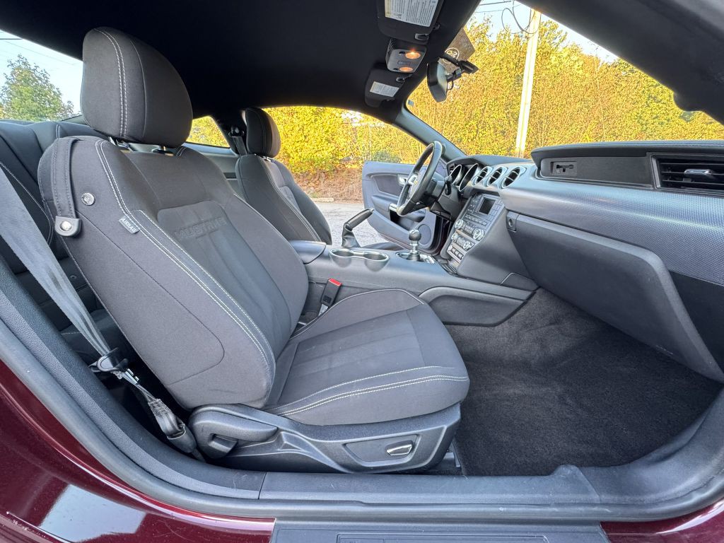 2018 Ford Mustang Image 27