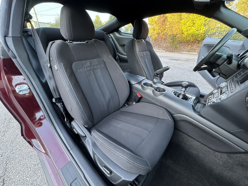 2018 Ford Mustang Image 28