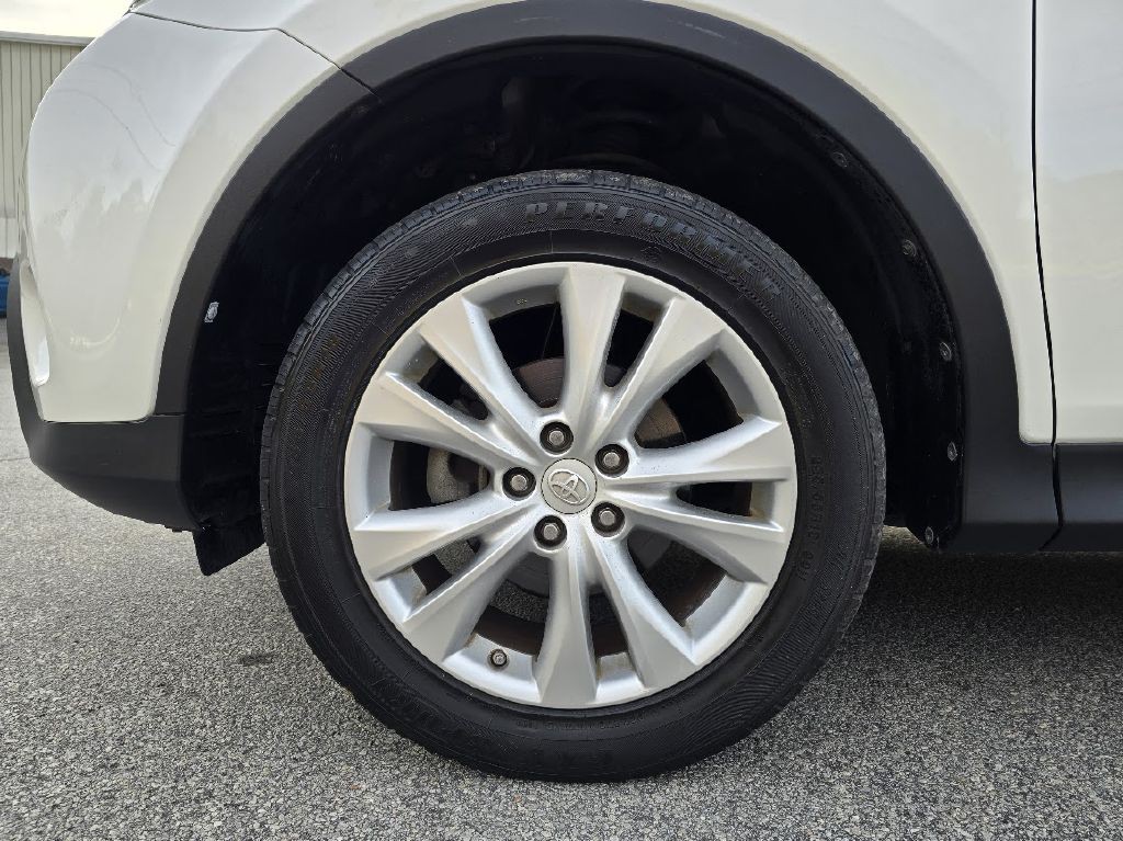 2014 Toyota Rav4 Image 10