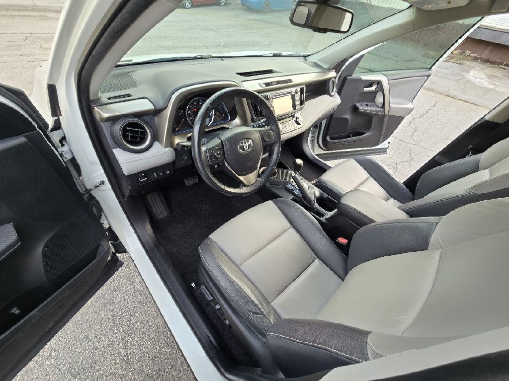 2014 Toyota Rav4 Image 14