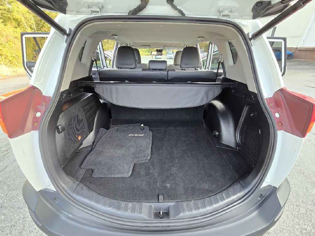 2014 Toyota Rav4 Image 18
