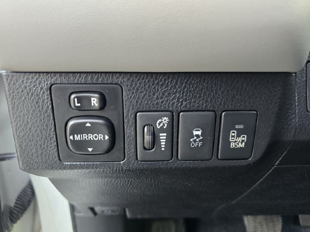 2014 Toyota Rav4 Image 29