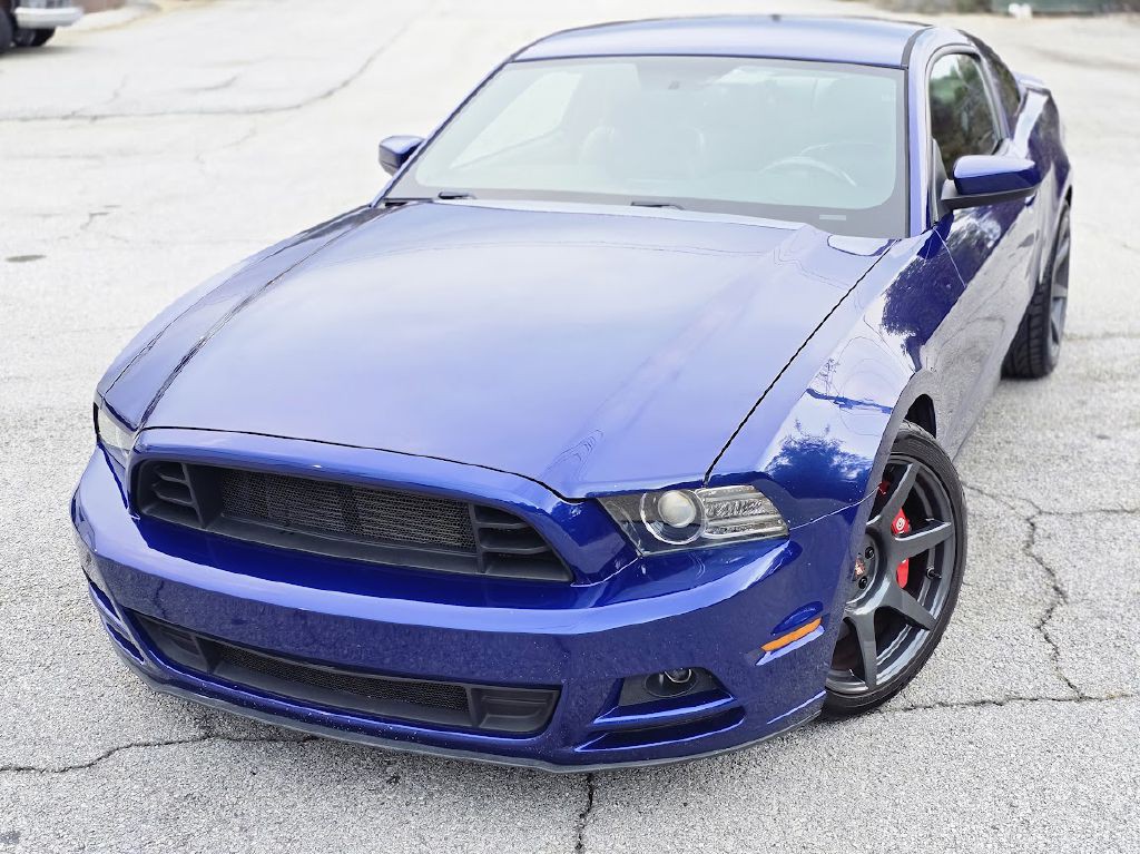 2014 Ford Mustang Image 2