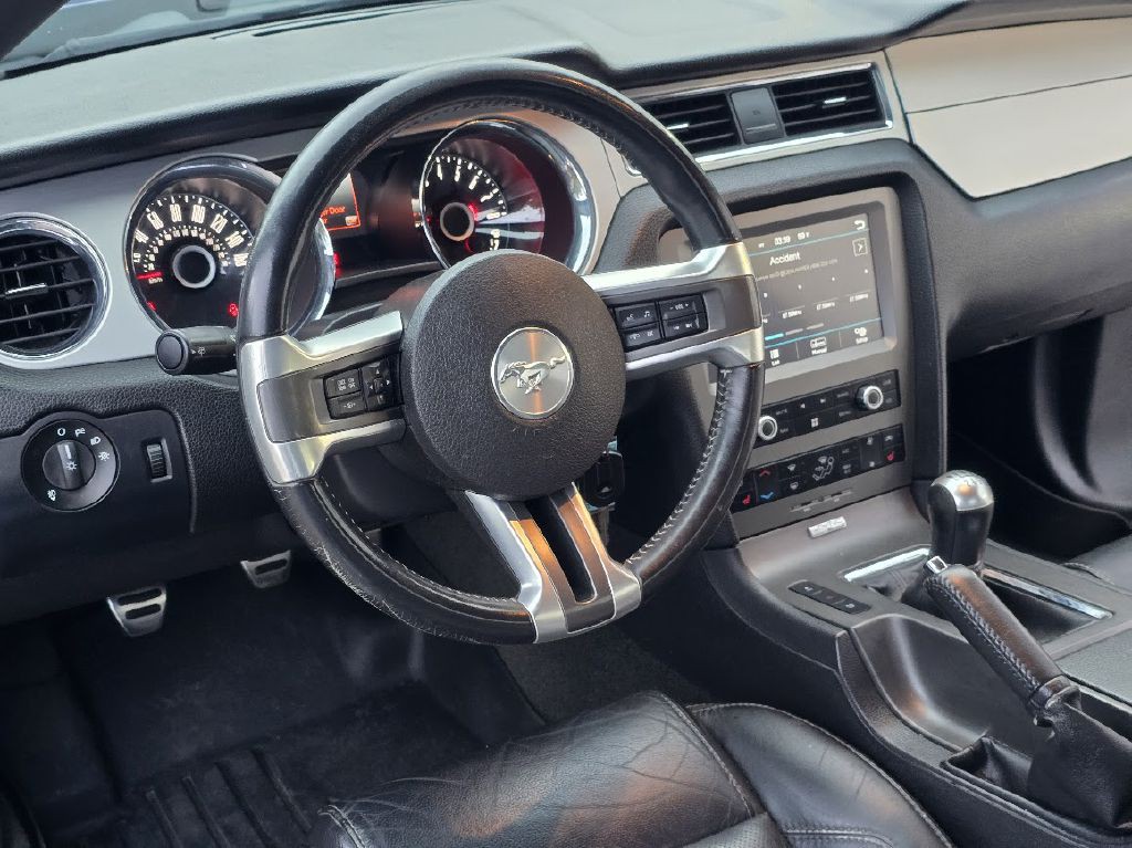 2014 Ford Mustang Image 27
